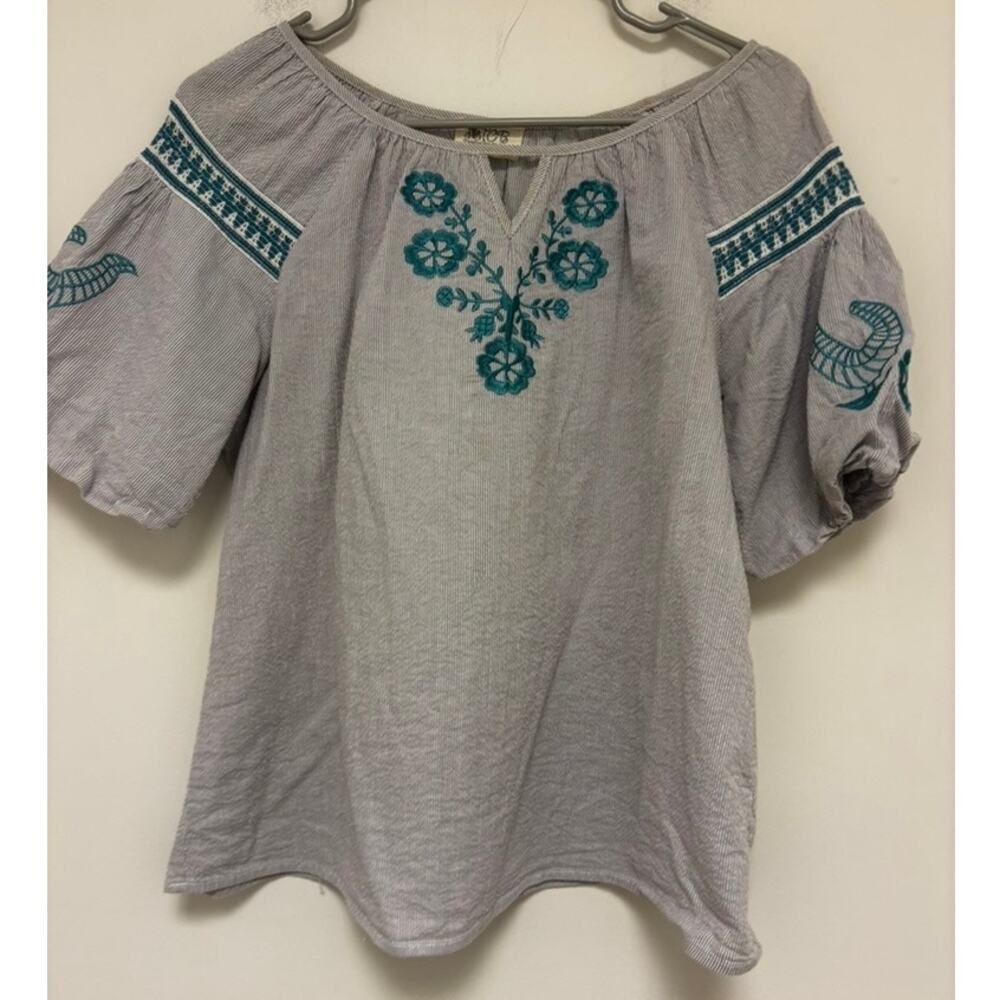 Traveling chic boutique Striped Embroidered Top Boho Size Small